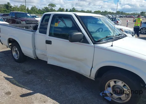 2001 GMC Sonoma Sls from USA, damaged, VIN 1GTCS195318126495